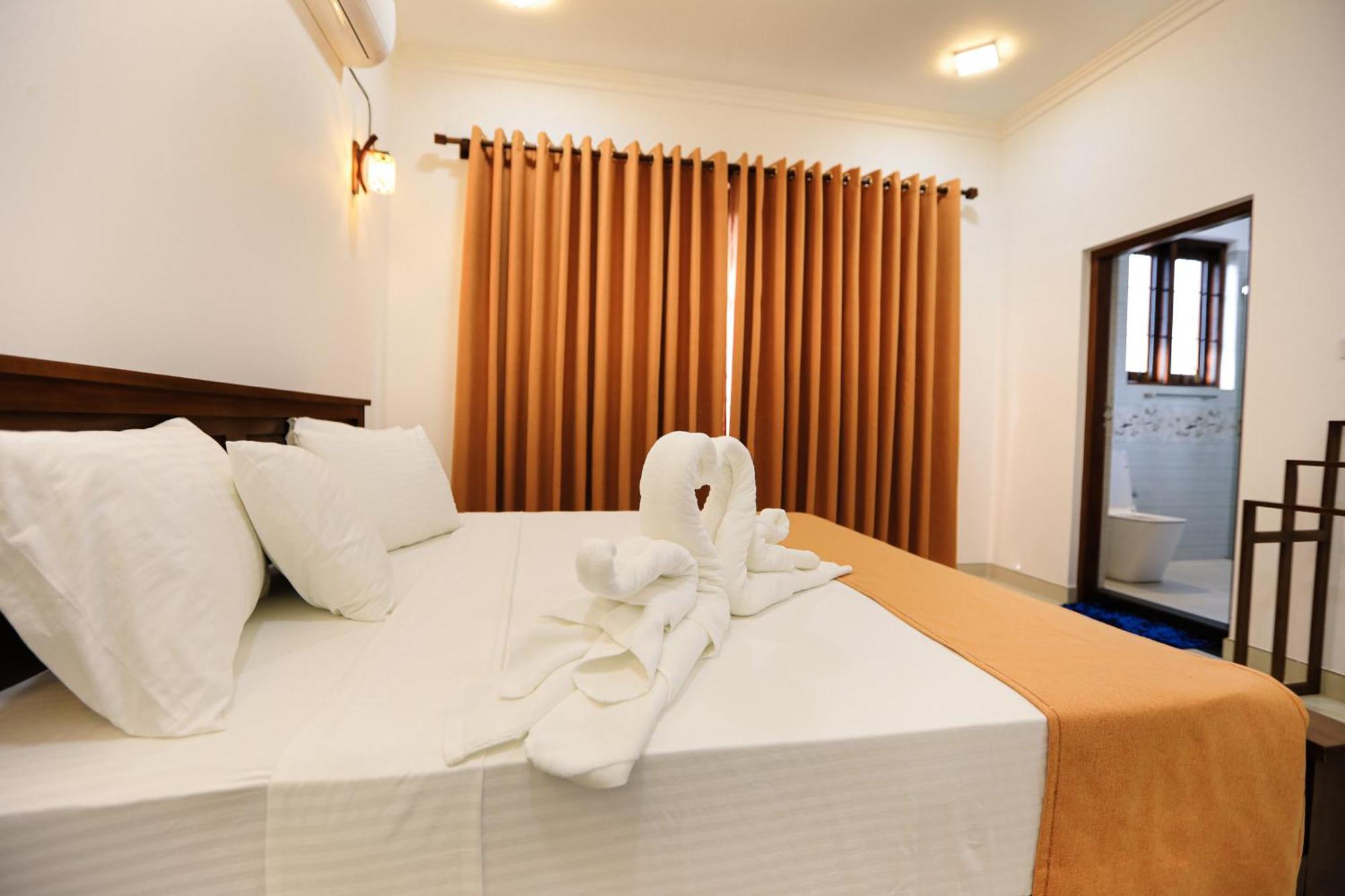 D Marit Motel Negombo Exterior photo