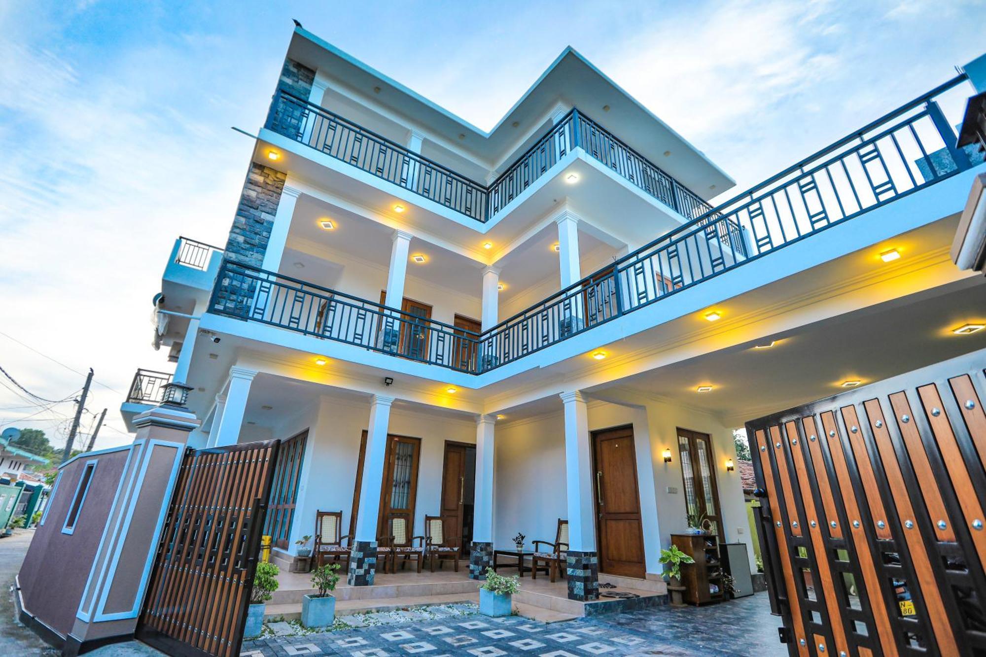 D Marit Motel Negombo Exterior photo