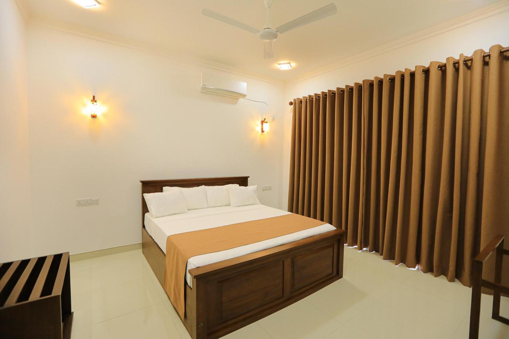 D Marit Motel Negombo Exterior photo
